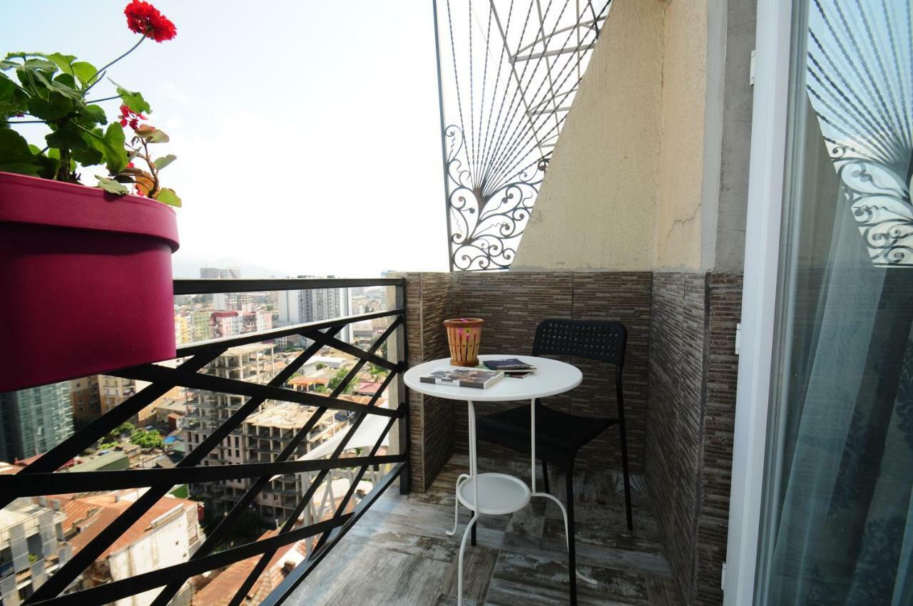Apartments With A View Of The Trinity Holy บาทูมิ ภายนอก รูปภาพ