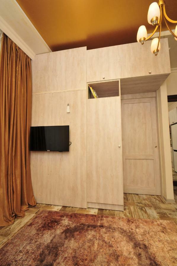 Apartments With A View Of The Trinity Holy บาทูมิ ภายนอก รูปภาพ