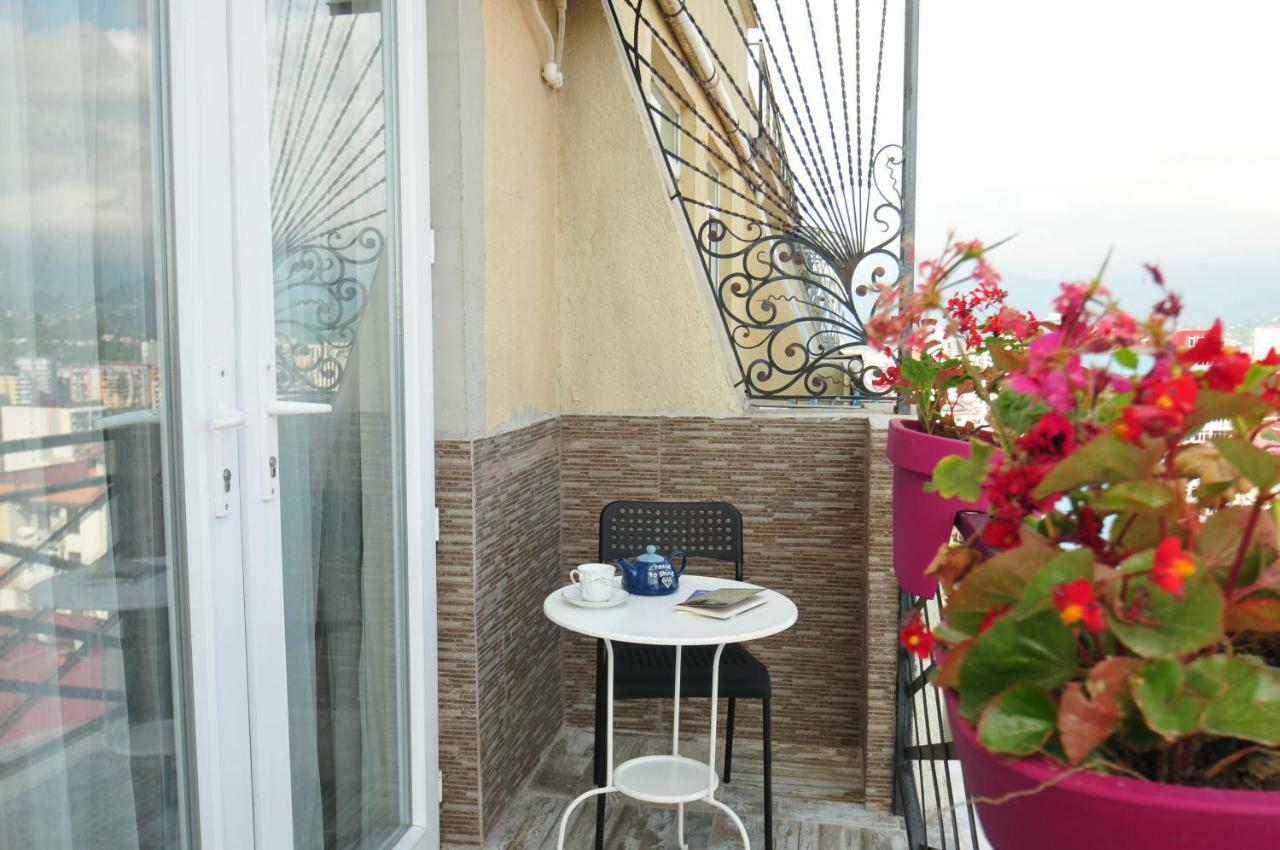 Apartments With A View Of The Trinity Holy บาทูมิ ภายนอก รูปภาพ