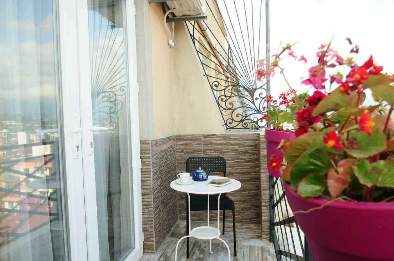Apartments With A View Of The Trinity Holy บาทูมิ ภายนอก รูปภาพ