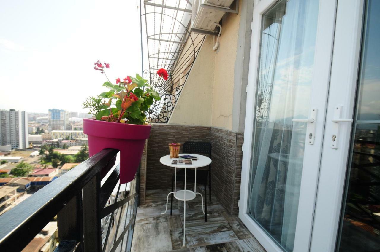 Apartments With A View Of The Trinity Holy บาทูมิ ภายนอก รูปภาพ