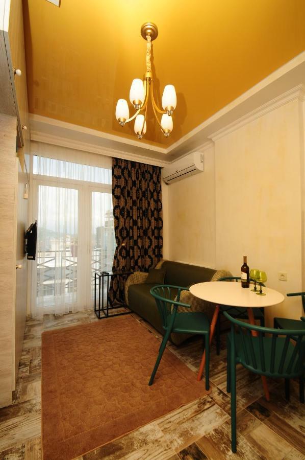 Apartments With A View Of The Trinity Holy บาทูมิ ภายนอก รูปภาพ