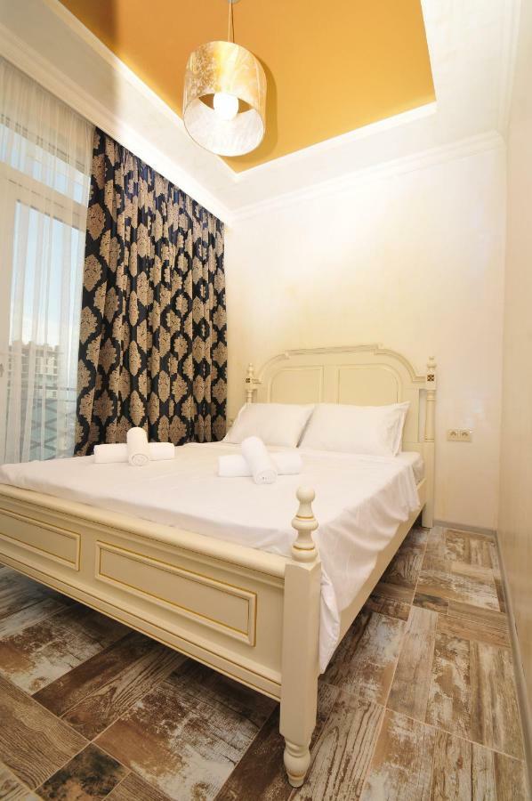 Apartments With A View Of The Trinity Holy บาทูมิ ภายนอก รูปภาพ